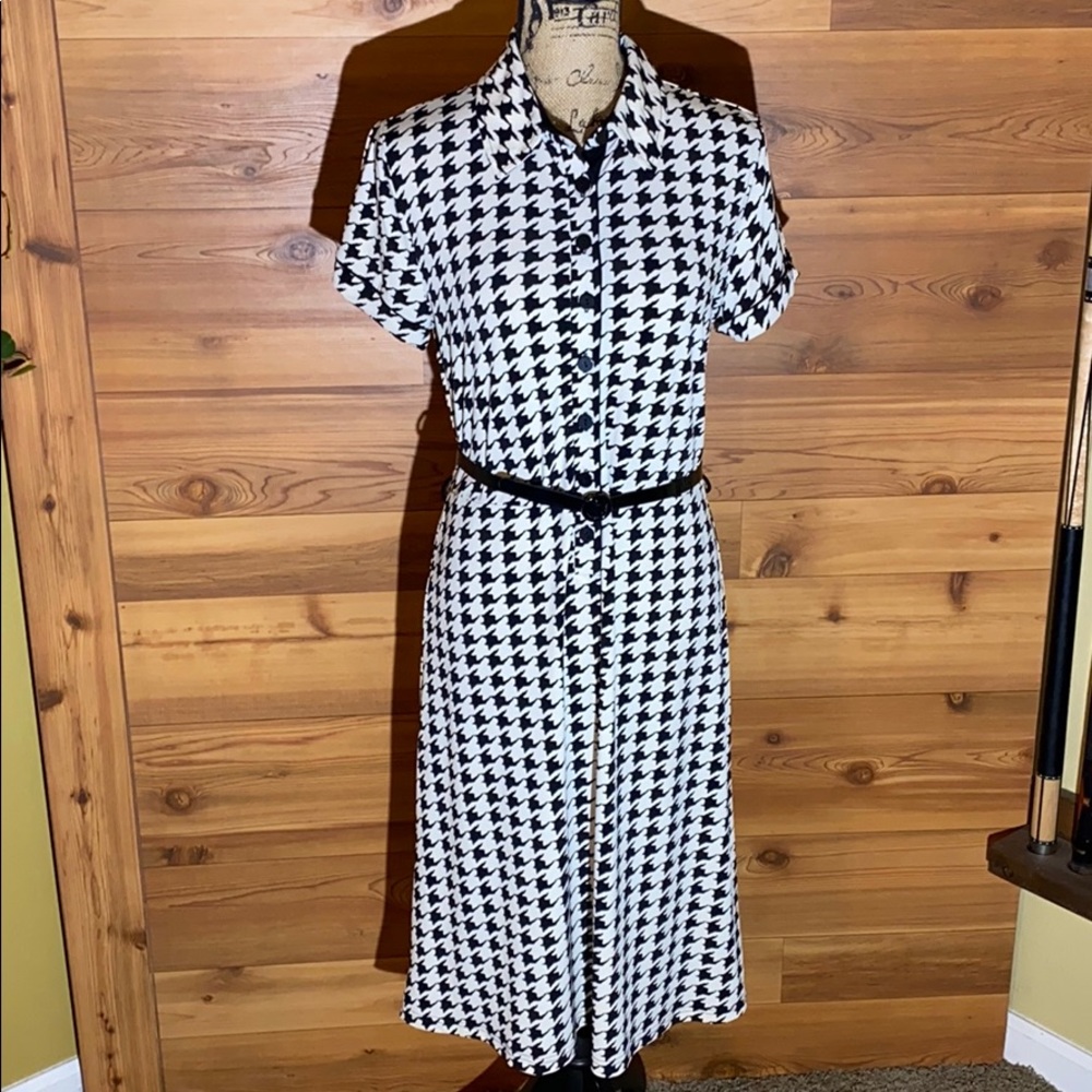 BOGO ITEM ⚫️Long Apt. 9 houndstooth dress